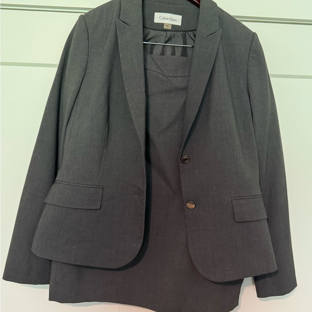 Calvin Klein Gray Sport Coat with Notched Lapels